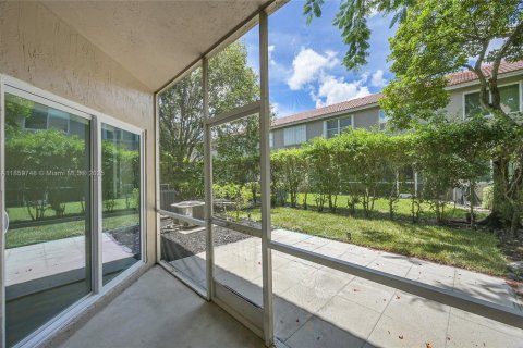 Townhouse in Boca Raton, Florida 4 bedrooms, 167.04 sq.m. № 1892047 - photo 30