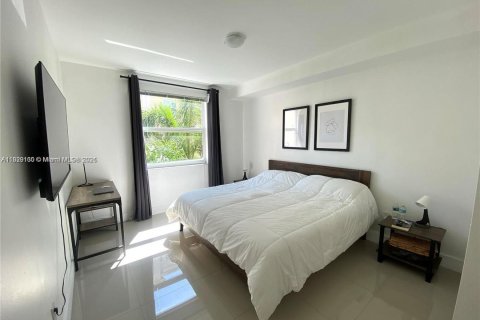 Condo in Sunny Isles Beach, Florida, 2 bedrooms  № 1802510 - photo 10
