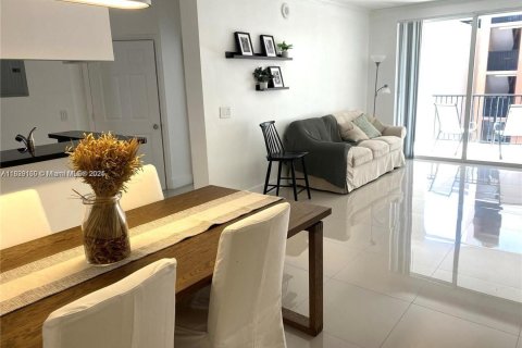 Condo in Sunny Isles Beach, Florida, 2 bedrooms  № 1802510 - photo 4