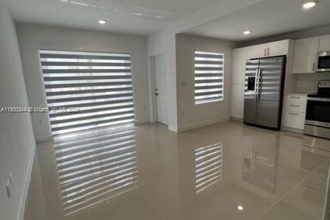 Adosado en alquiler en Homestead, Florida, 4 dormitorios, 129.88 m2 № 1952061 - foto 7