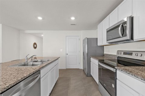 Villa ou maison à vendre à Zephyrhills, Floride: 3 chambres, 157 m2 № 2231705 - photo 24