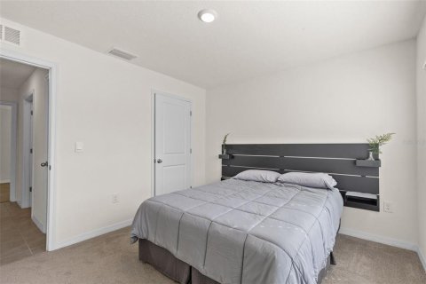 Villa ou maison à vendre à Zephyrhills, Floride: 3 chambres, 157 m2 № 2231705 - photo 8