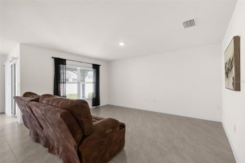 Villa ou maison à vendre à Zephyrhills, Floride: 3 chambres, 157 m2 № 2231705 - photo 17