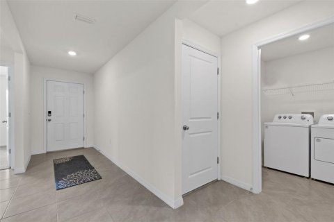 Villa ou maison à vendre à Zephyrhills, Floride: 3 chambres, 157 m2 № 2231705 - photo 13