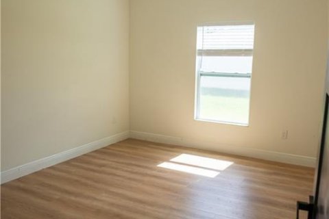 House in Vero Beach, Florida 3 bedrooms, 161.65 sq.m. № 2434321 - photo 28