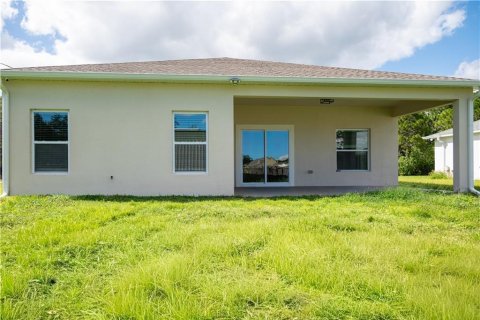 House in Vero Beach, Florida 3 bedrooms, 161.65 sq.m. № 2434321 - photo 3