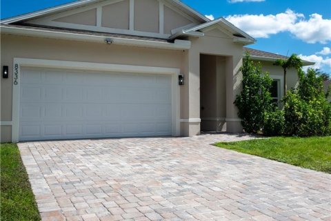 House in Vero Beach, Florida 3 bedrooms, 161.65 sq.m. № 2434321
