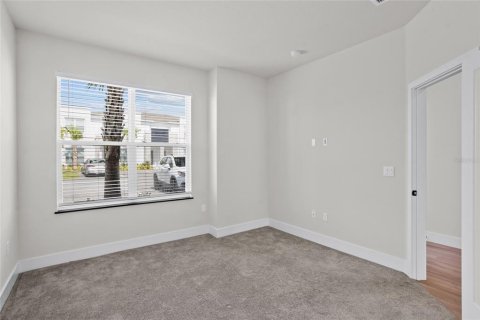 Touwnhouse à vendre à Clermont, Floride: 4 chambres, 171.4 m2 № 2361128 - photo 11