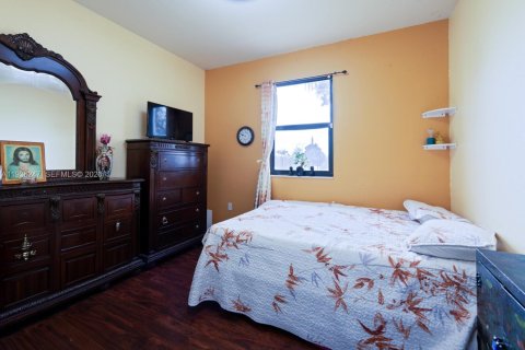 House in Homestead, Florida 5 bedrooms № 1995734 - photo 12