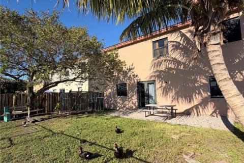 House in Homestead, Florida 5 bedrooms № 1995734 - photo 2
