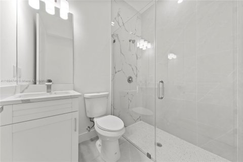 Casa en venta en Lehigh Acres, Florida, 3 dormitorios № 1947427 - foto 11