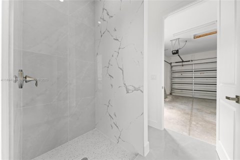 Casa en venta en Lehigh Acres, Florida, 3 dormitorios № 1947427 - foto 15