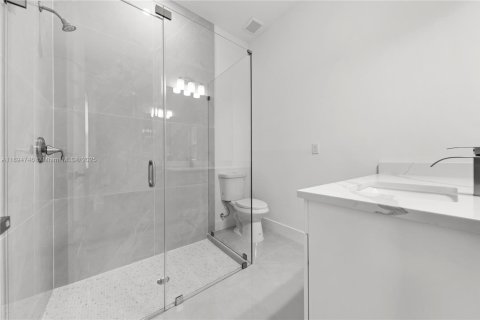 Casa en venta en Lehigh Acres, Florida, 3 dormitorios № 1947427 - foto 8