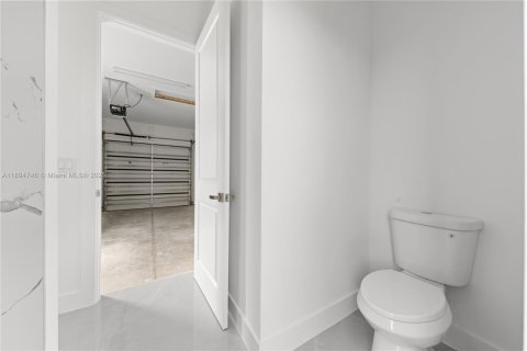 Casa en venta en Lehigh Acres, Florida, 3 dormitorios № 1947427 - foto 16