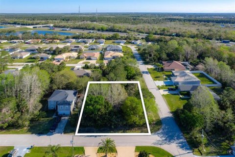Terreno en Palm Coast, Florida № 2114689