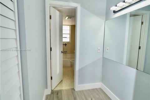 Condo in Sunrise, Florida, 1 bedroom  № 1929706 - photo 10