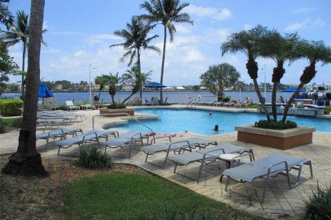 Condominio en alquiler en Hypoluxo, Florida, 2 dormitorios, 85.66 m2 № 2188961 - foto 29
