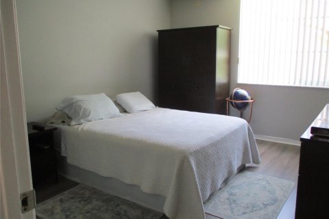 Condominio en alquiler en Hypoluxo, Florida, 2 dormitorios, 85.66 m2 № 2188961 - foto 11