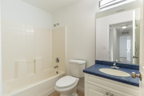 House in Stuart, Florida 3 bedrooms, 110.37 sq.m. № 2246963 - photo 14