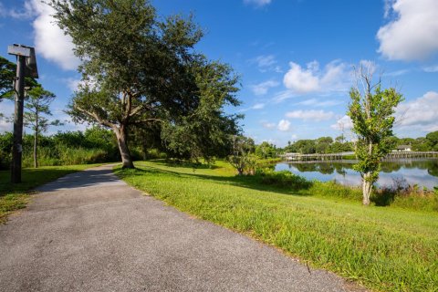 House in Stuart, Florida 3 bedrooms, 110.37 sq.m. № 2246963 - photo 22