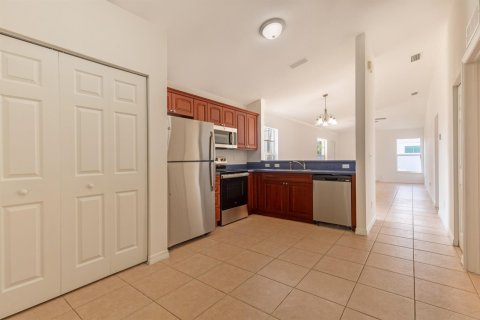 House in Stuart, Florida 3 bedrooms, 110.37 sq.m. № 2246963 - photo 7