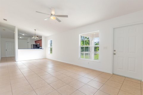 House in Stuart, Florida 3 bedrooms, 110.37 sq.m. № 2246963 - photo 6