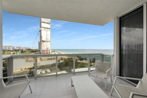 Condo in Sunny Isles Beach, Florida, 2 bedrooms  № 2076809 - photo 30