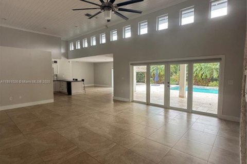 House in Palmetto Bay, Florida 4 bedrooms, 261.89 sq.m. № 1944397 - photo 6