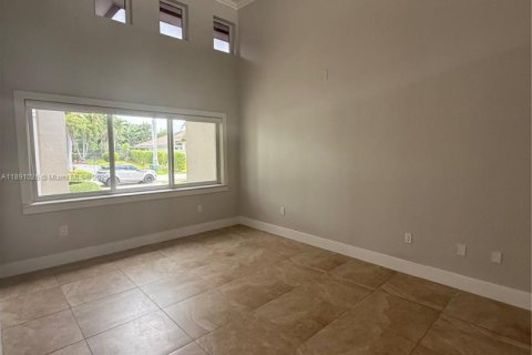 House in Palmetto Bay, Florida 4 bedrooms, 261.89 sq.m. № 1944397 - photo 5