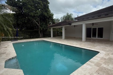 House in Palmetto Bay, Florida 4 bedrooms, 261.89 sq.m. № 1944397 - photo 25