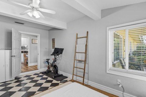 House in Fort Lauderdale, Florida 5 bedrooms, 261.89 sq.m. № 2019790 - photo 17