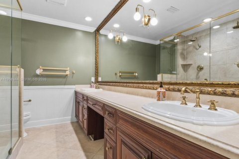 House in Fort Lauderdale, Florida 5 bedrooms, 261.89 sq.m. № 2019790 - photo 25