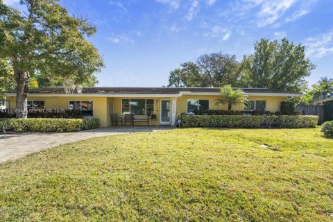 Villa ou maison à Fort Lauderdale, Floride 5 chambres, 261.89 m2 № 2019790