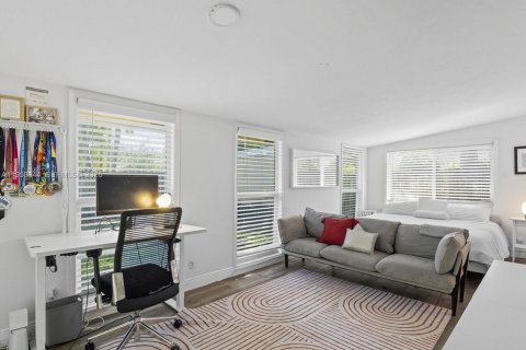 House in Fort Lauderdale, Florida 5 bedrooms, 261.89 sq.m. № 2019790 - photo 27