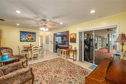 Villa ou maison à vendre à Winter Haven, Floride: 4 chambres, 238.67 m2 № 2145018 - photo 9