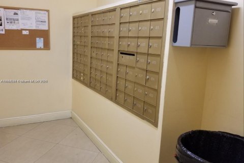 Copropriété à louer à Miami, Floride: 2 chambres, 83.33 m2 № 1892619 - photo 5