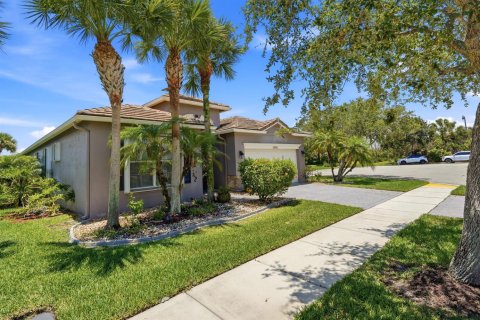 Villa ou maison à vendre à Port St. Lucie, Floride: 3 chambres, 173.54 m2 № 2397123 - photo 2