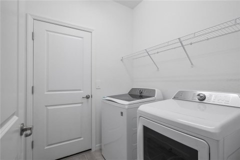 Casa en alquiler en Punta Gorda, Florida, 3 dormitorios, 172.52 m2 № 1866693 - foto 7
