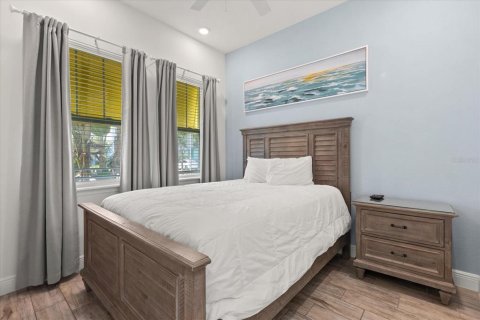Casa en venta en Kissimmee, Florida, 5 dormitorios, 177.26 m2 № 1824358 - foto 12