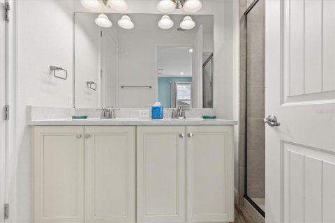 Casa en venta en Kissimmee, Florida, 5 dormitorios, 177.26 m2 № 1824358 - foto 28