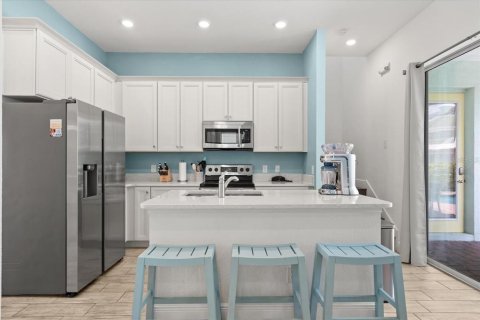 Casa en venta en Kissimmee, Florida, 5 dormitorios, 177.26 m2 № 1824358 - foto 8