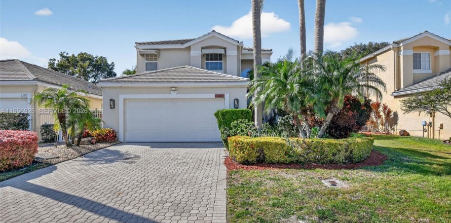 House in Boca Raton, Florida 3 bedrooms, 210.61 sq.m. № 2020972