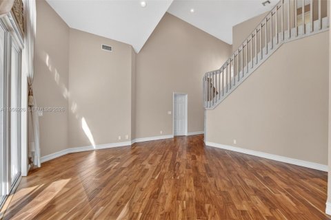 House in Boca Raton, Florida 3 bedrooms, 210.61 sq.m. № 2020972 - photo 12