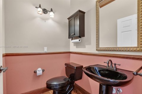 House in Boca Raton, Florida 3 bedrooms, 210.61 sq.m. № 2020972 - photo 25