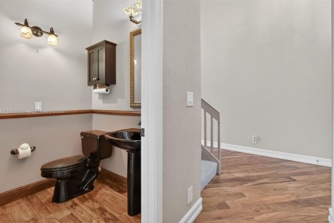 House in Boca Raton, Florida 3 bedrooms, 210.61 sq.m. № 2020972 - photo 24