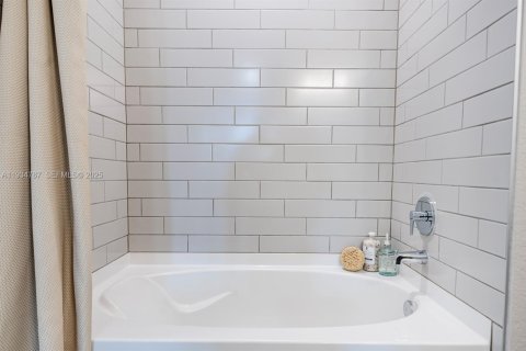 Снять в аренду квартиру в Тамарак, Флорида 1 спальня, № 2035719 - фото 19