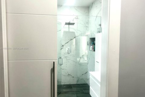 Купить виллу или дом в Майами, Флорида 6 спален, 296.54м2, № 1992130 - фото 23