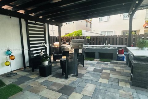 Купить виллу или дом в Майами, Флорида 6 спален, 296.54м2, № 1992130 - фото 27