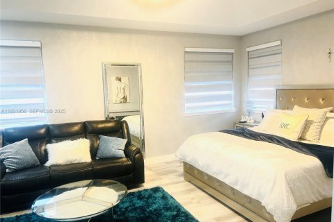 Купить виллу или дом в Майами, Флорида 6 спален, 296.54м2, № 1992130 - фото 19