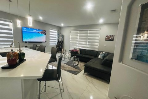 Купить виллу или дом в Майами, Флорида 6 спален, 296.54м2, № 1992130 - фото 4